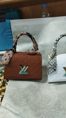 lv marka kadın çantası