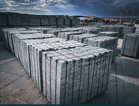 Granite stone blocks color gray Kuksaroy