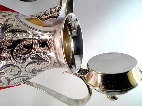 Серебряный кувшин