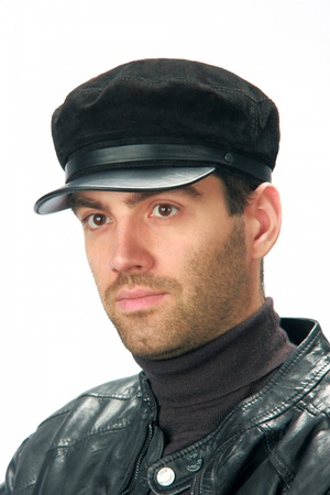Кепка из замши 65111