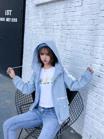 женская ветровка