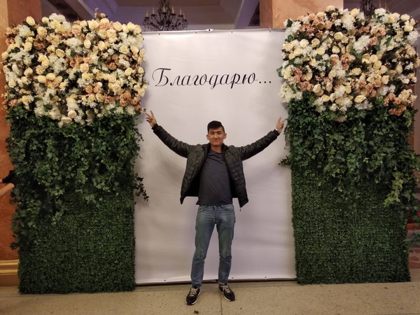 Цветы ,травы,вазы,картины, фитостены, топиарий,мох.