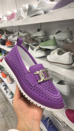 Туфли закрытые женские из кожи