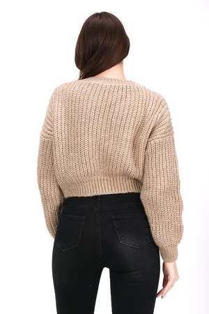 Трикотажный укороченный свитер с круглым вырезом