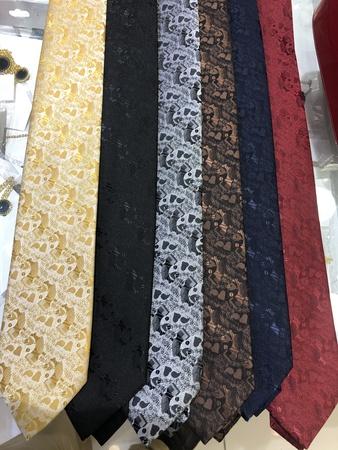 KRAVAT VE AKSESUARLAR