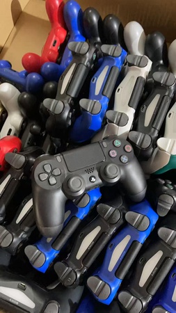 Power On PS5 controllers (untested/mix conditions)