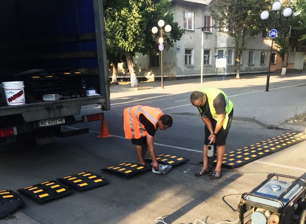 Лежачий полицейский ЛП650 (650х500х52мм)