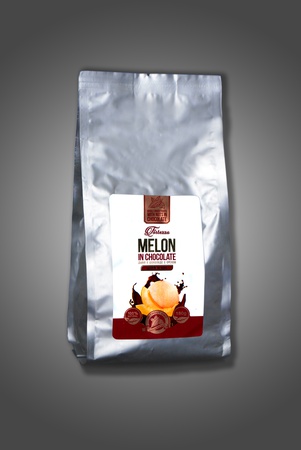 FORTEZZA çikolataları. Bütün kuruyemişler ile bütün kuru meyveler, en kaliteli çikolata sosu.