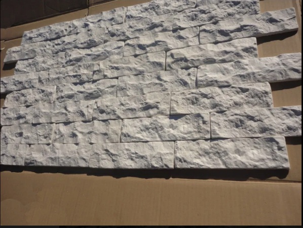 Гипсовый декоративный кирпич “Мрамор (Колотый)”.