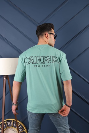 Мужская футболка оверсайз