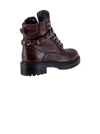 Kadın ayakkabıları