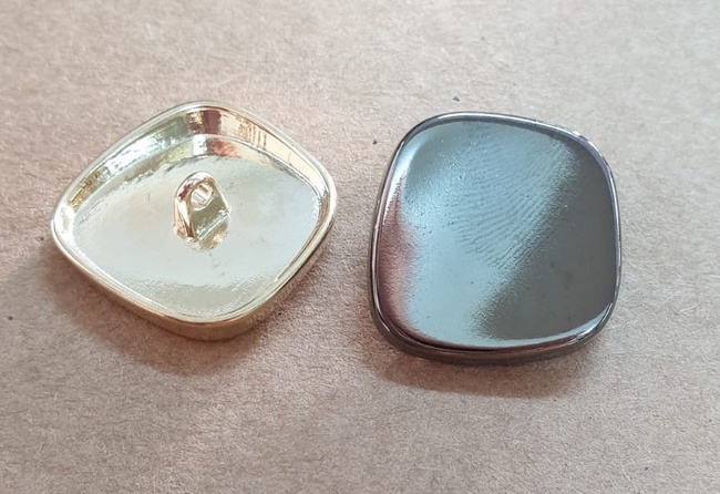 Dikme ceket düğmesi