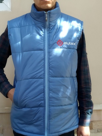 Weste mit Logo in Usbekistan