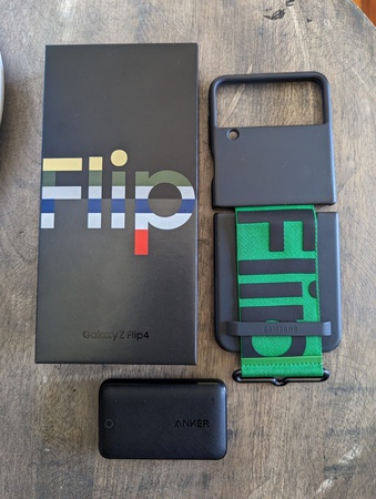 Samsung Galaxy Z Flip4