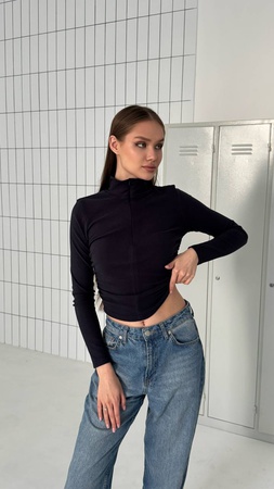 Лонгслив с потайным замком