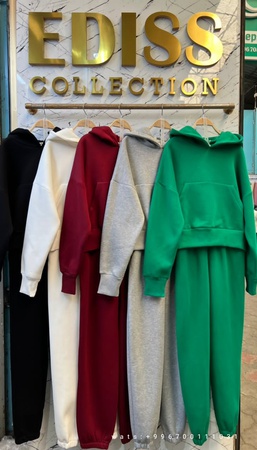 Женские одежды: брюки, трико, спортивные