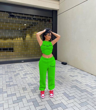 Женская одежда