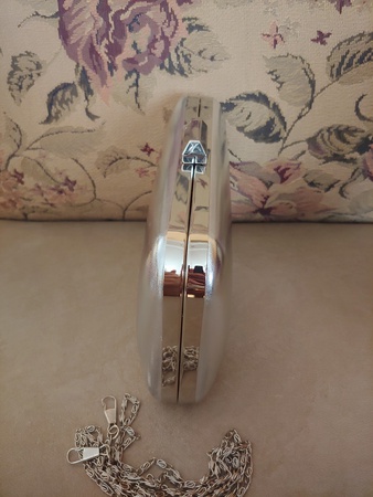 Metal Kasalı Abiye El Çantası- Gümüş Renk