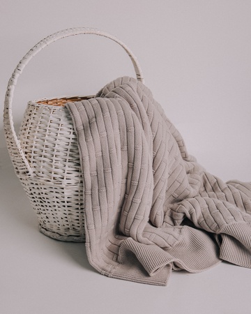 Пледы и покрывала вязаные