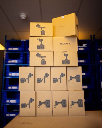 Sony ZV-E10 camera 24.2-megapixel CMOS sensor full HD Camera