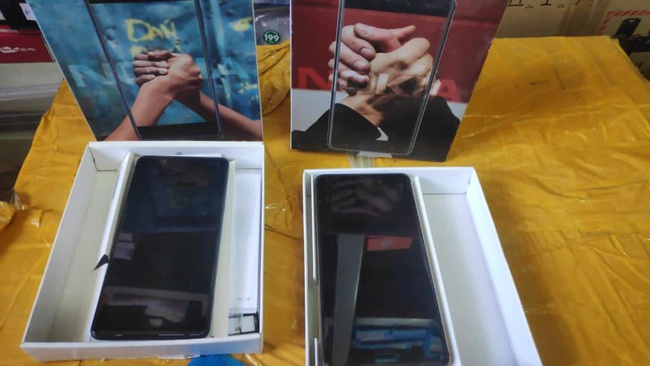 Смартфоны и запчасти