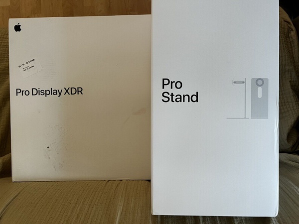 Apple Pro Display XDR 32" IPS LCD 6K — стандартное стекло С подставкой Pro Display