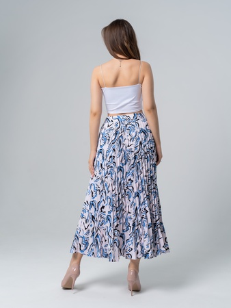 Oluklu etek. Kumaş: Prado