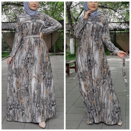 Платье трапеция, украшенная камнями и стразами по поясу