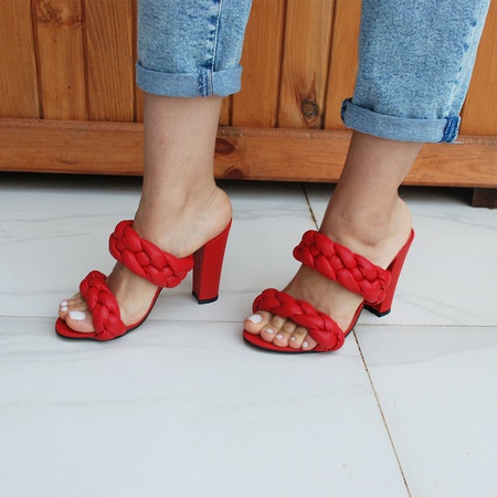 Knitting Model High Heel Shoes - 2 lanes