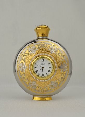 SAATLİ CEP ŞİŞESİ