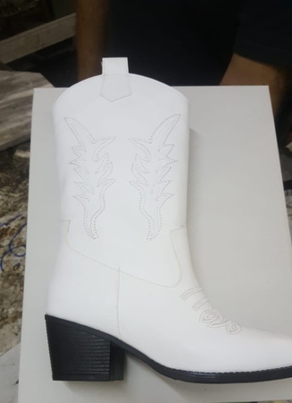 обувь женская ( ботинки, сапоги, кроссовки)