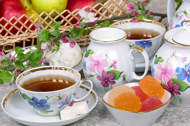 Сервиз чайный 15 предм. Белый лебедь Фиалки