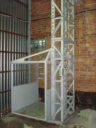 Грузовой электрический подъемник от производителя