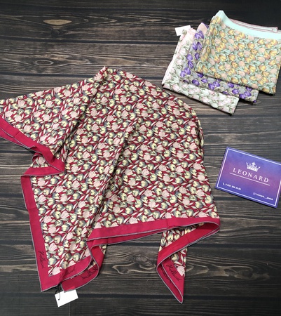 Natural silk georgette scarf.