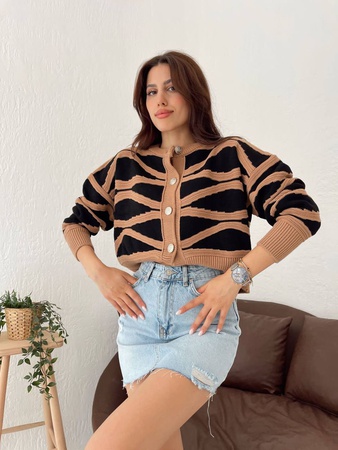 كارديجان نسائي. حجم واحد