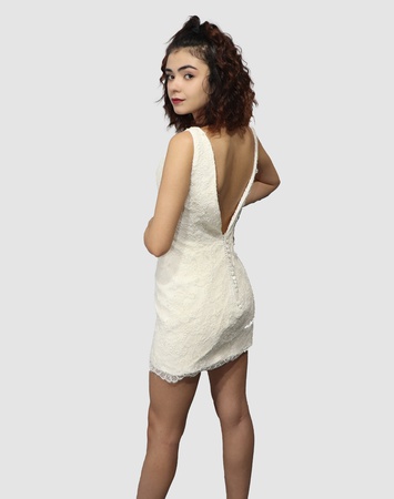 Короткое белое вечернее платье (свадебное платье)