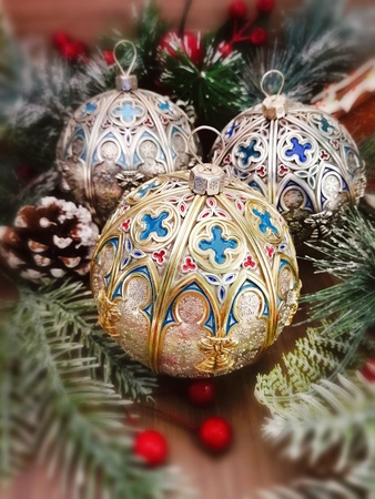 Серебряные шары 999 проба