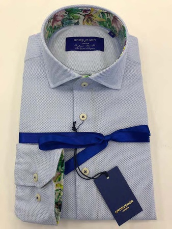 Erkeklerin gömlekleri