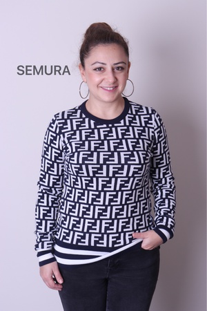 Базовый свитер