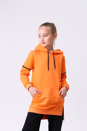 2. Kanguru cepli çocuk spor kıyafeti (2-Çocuk spor kıyafeti)