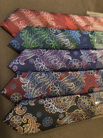 KRAVAT VE AKSESUARLAR