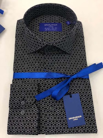 Erkeklerin gömlekleri