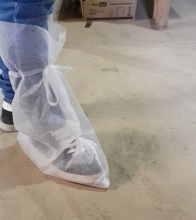 NeoSH1h         Бахилы одноразовые (высокие на завязках)