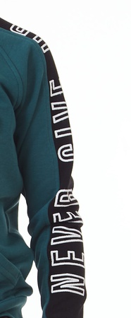 СПОРТИВНЫЙ КОСТЮМ С ПРИНТОМ