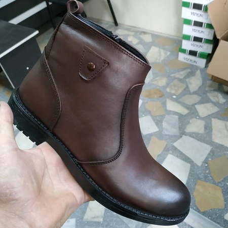 Erkek ayakkabıları satıyorum. Üretim Türkiye.