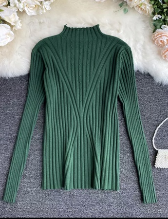 Трикотажные, вязаные кофточки.