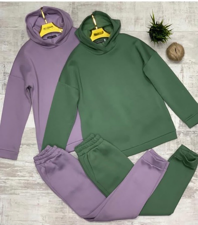 Zweiteiliger Trainingsanzug