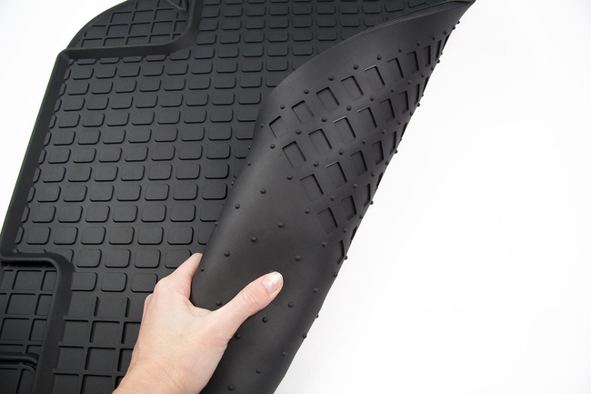 Evrensel araba paspasları UNI2