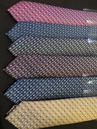 KRAVAT VE AKSESUARLAR