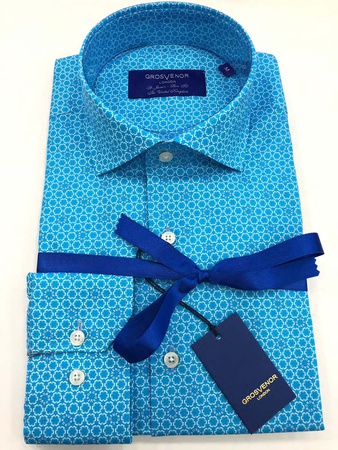 Erkeklerin gömlekleri